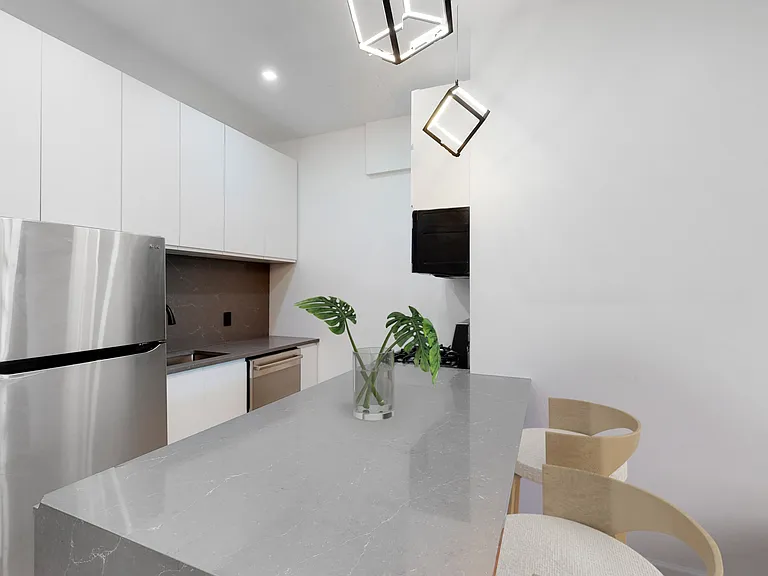 331 Convent Ave #3 — Photo 3