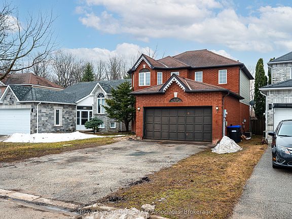 2nd image of 1101 Corrie St