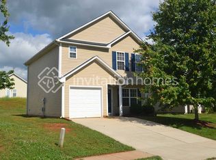 9409 Dewey Dr, Charlotte, NC 28214