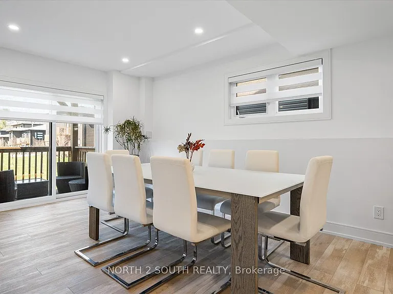 118 Berkely St — Photo 39