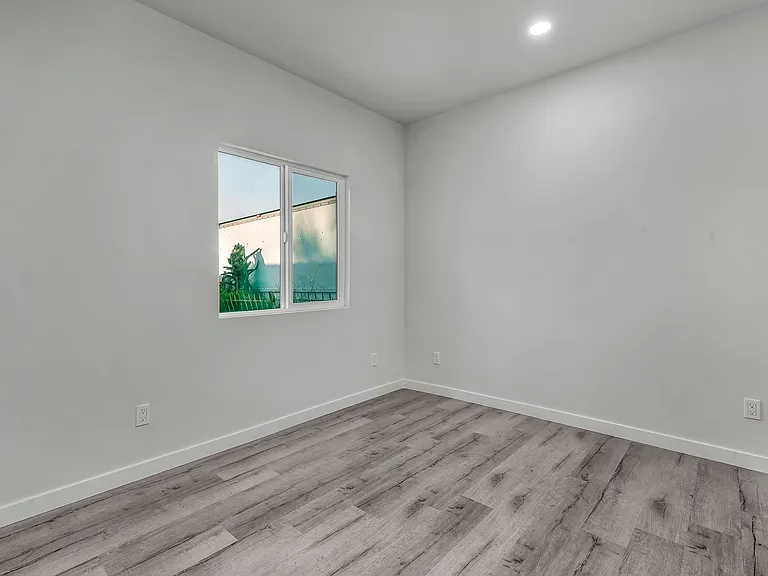 5842 Denver Ave — Photo 21