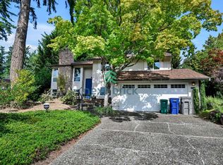 8126 NE 120th St, Kirkland, WA 98034