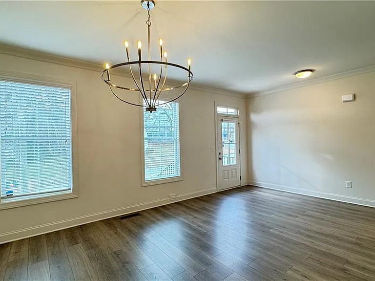 227 Nash St — Photo 5