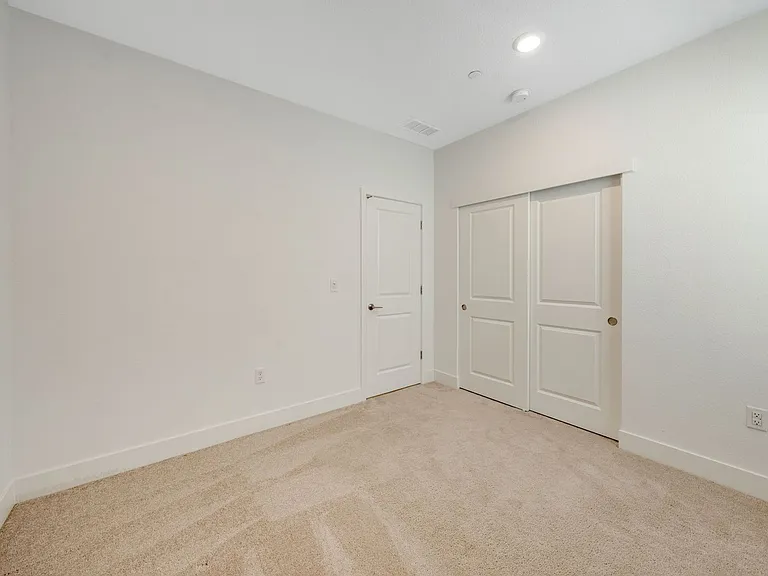 3363 Apollo Ct — Photo 35