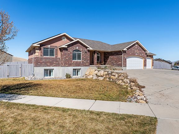 2nd image of 1266 Vista Ridge Dr