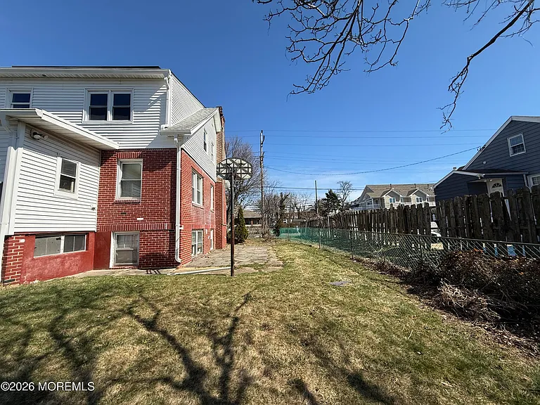 464 2nd Ave #2 — Photo 26