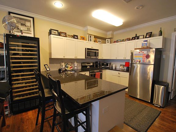 2nd image of 15 Glenmare Mews