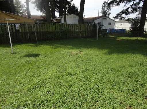 2nd image of 205 York Dr