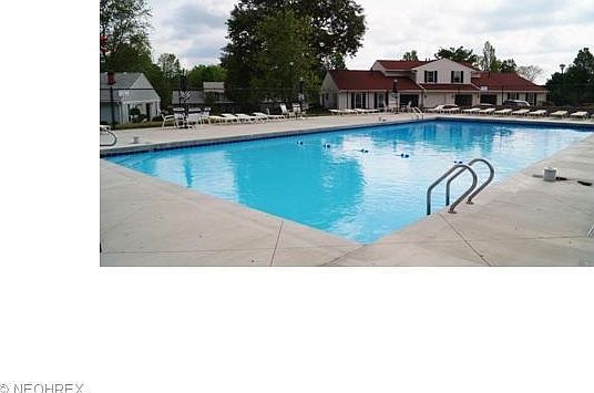 3rd image of 4915 Independence Cir Unit B