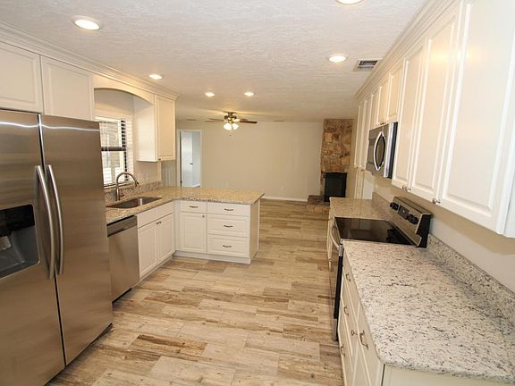 3rd image of 1381 Ashboro Cir SE