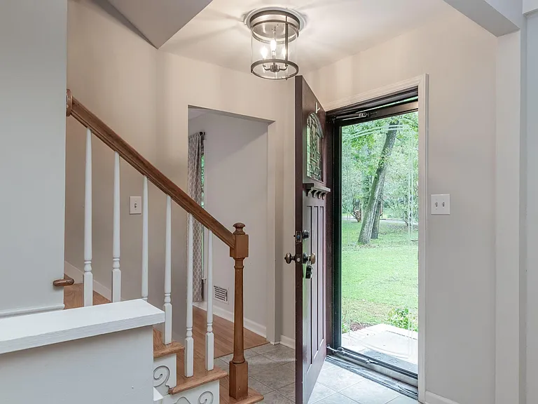 810 Pamlico Dr — Photo 3