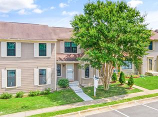 24 Haxall Ct, Sterling, VA 20165