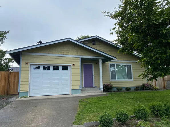2204 E Day Island Blvd W, University Place, WA 98466
