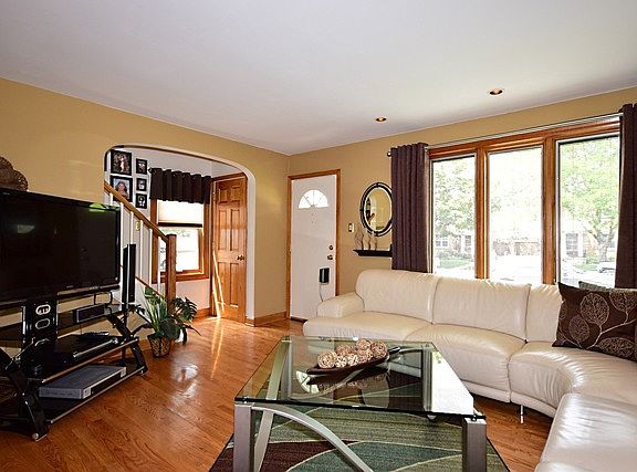 5th image of 7805 W Summerdale Ave