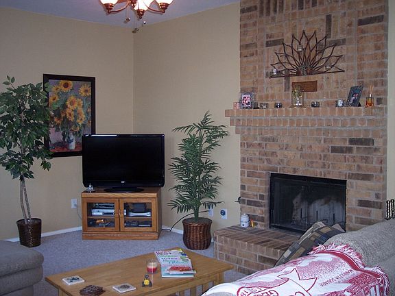 5th image of 1545 Sarah Brooks Dr