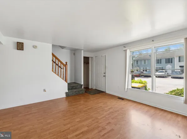 201 Parma Ave, New Castle, DE 19720