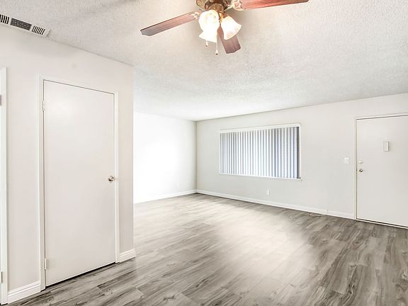 5th image of 363 W 41st St #6
