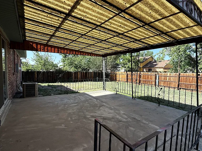 4974 Ursula St — Photo 15