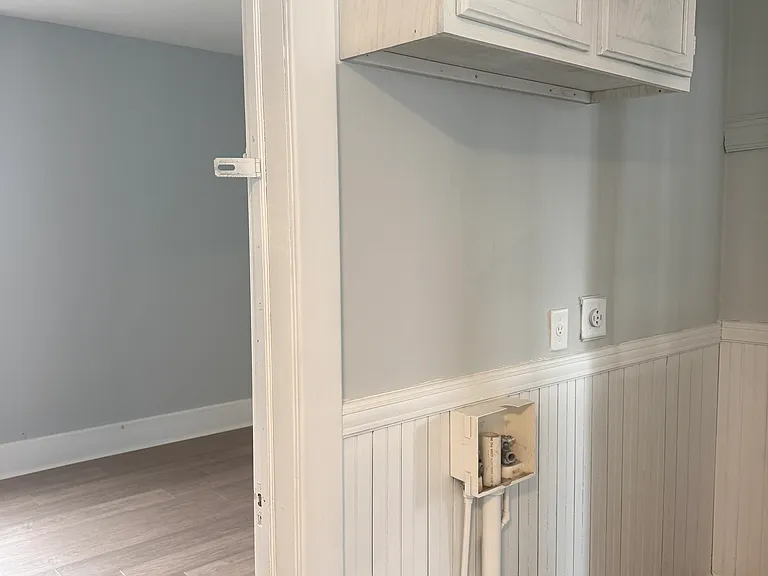 49 Elizabeth St #2 — Photo 13