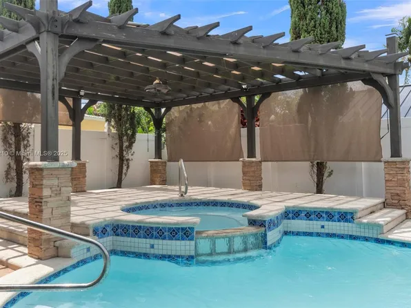 12440 SW 207th Ter, Miami, FL 33177