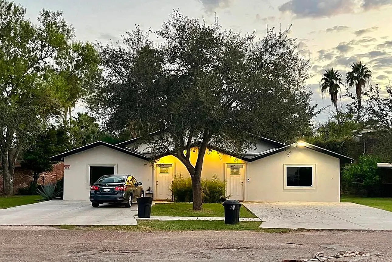 3 bed, 2300 sqft, $1,550 — Photo 1