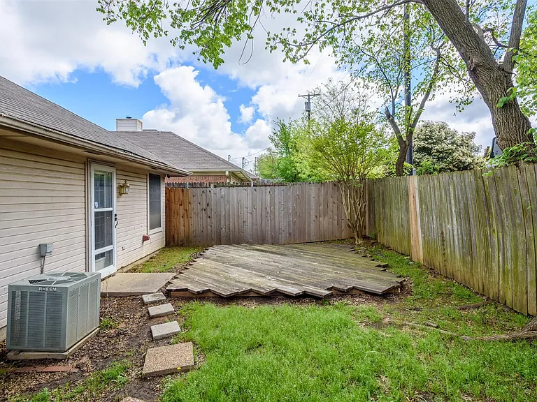 1902 Lee Dr — Photo 22