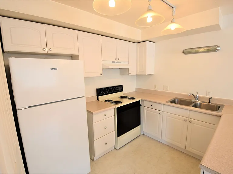 2030 Spruce St. — Photo 6