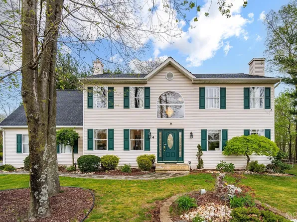 4 Wood Ave, Englishtown, NJ 07726