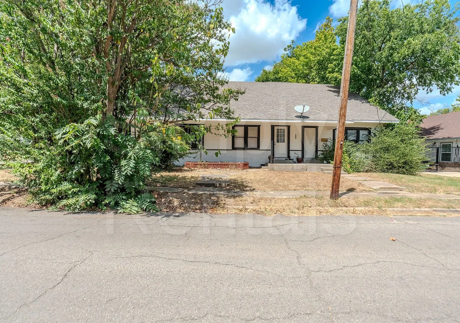 1410 Sycamore - Duplex - Commerce — Photo 3