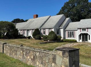 24 Locke Rd, Hampton, NH 03842