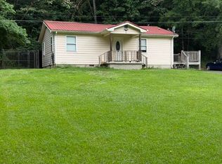 110 Lenda Ln, Chickamauga, GA 30707
