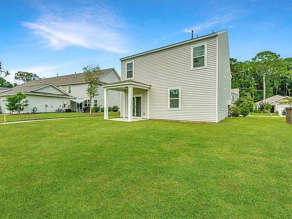 3rd image of 2646 Alamanda Dr