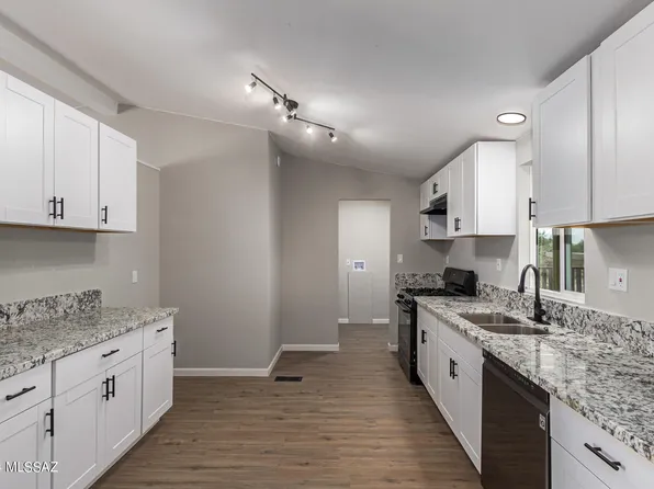 4200 S Khe Sanh Ln, Tucson, AZ 85735