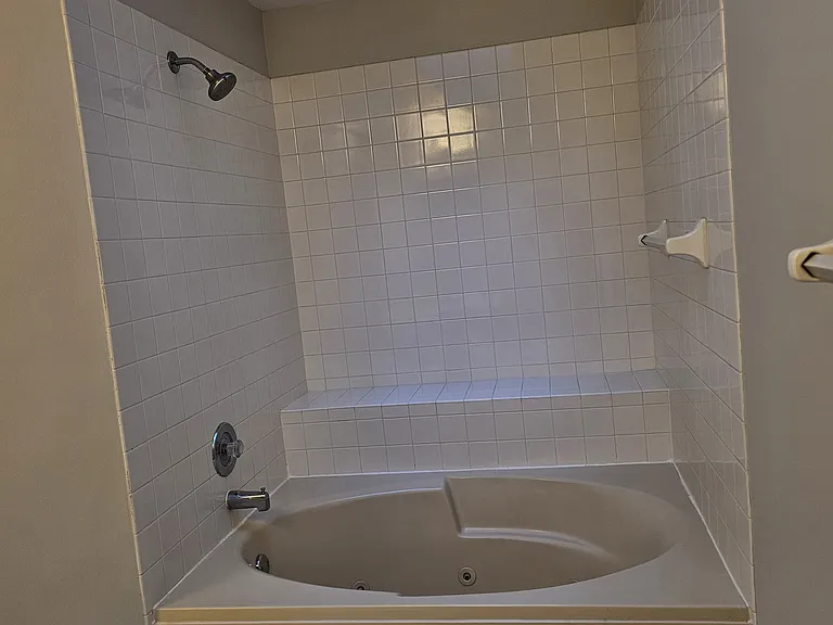 304 Hill St — Photo 12
