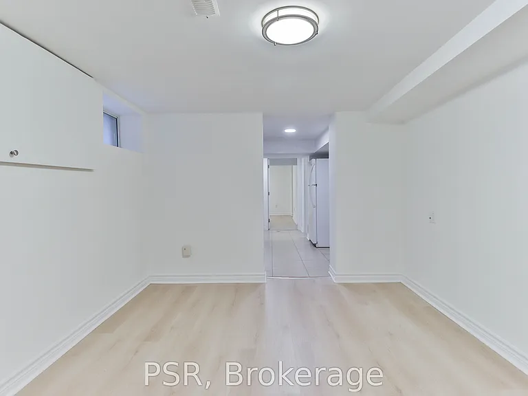 329 Vaughan Rd #LOWER — Photo 9
