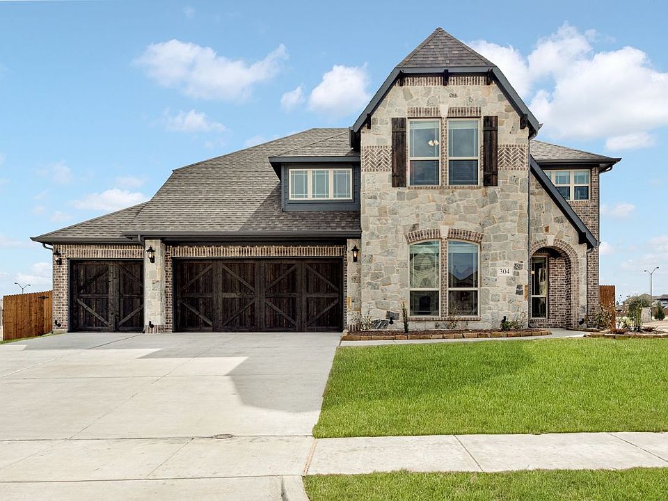 1st image of 304 Sparkling Springs Dr