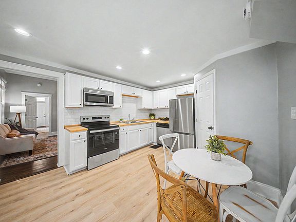 5th image of 420 W 9th St