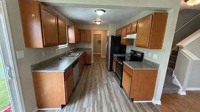4 bed, 2.5 bath, 1633 sqft, $1,925 — Photo 4