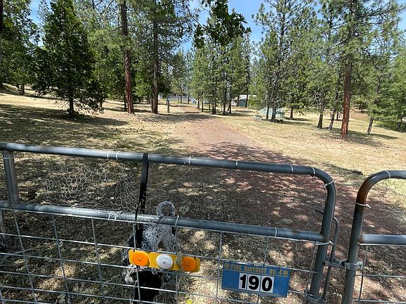 3rd image of 190 Citadel Rd