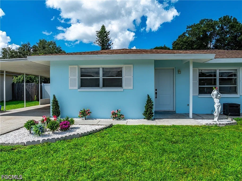 3 bed, 2.0 bath, 1156 sqft, $2,300 — Photo 3
