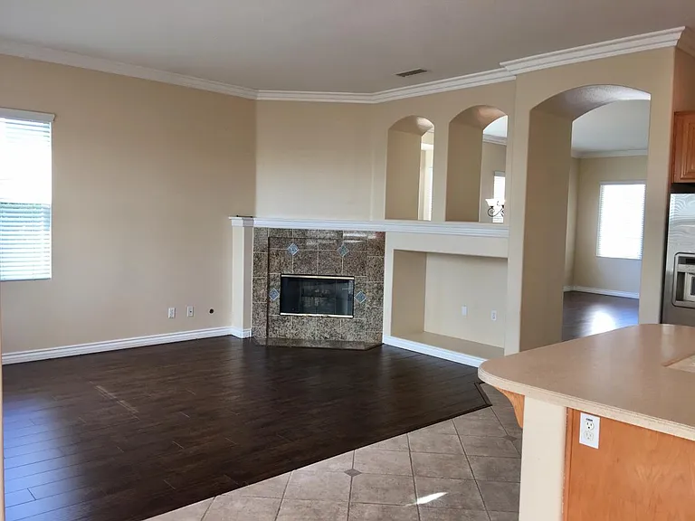 2554 High Trail Ct — Photo 5