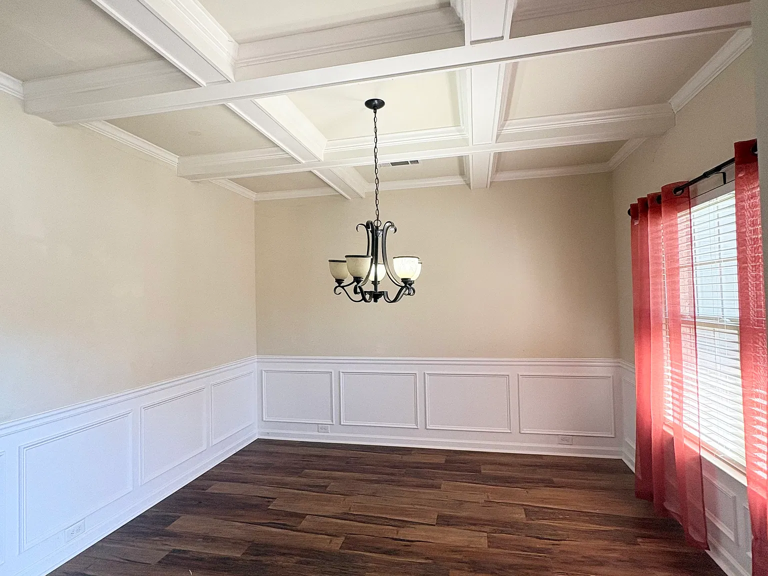 4 bed, 1800 sqft, $2,650 — Photo 4