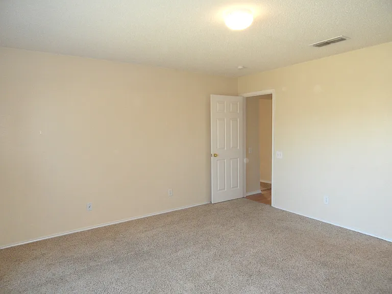 3412 Derby Ct — Photo 12