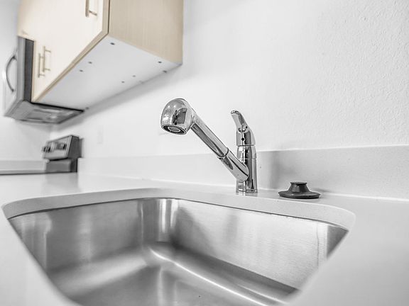 3rd image of 6056 SE 93rd Ave #202