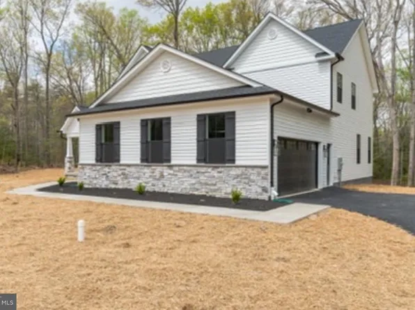 17270 Braddock Pl, Hughesville, MD 20637