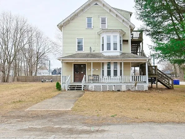 39 Hope St, Attleboro, MA 02703