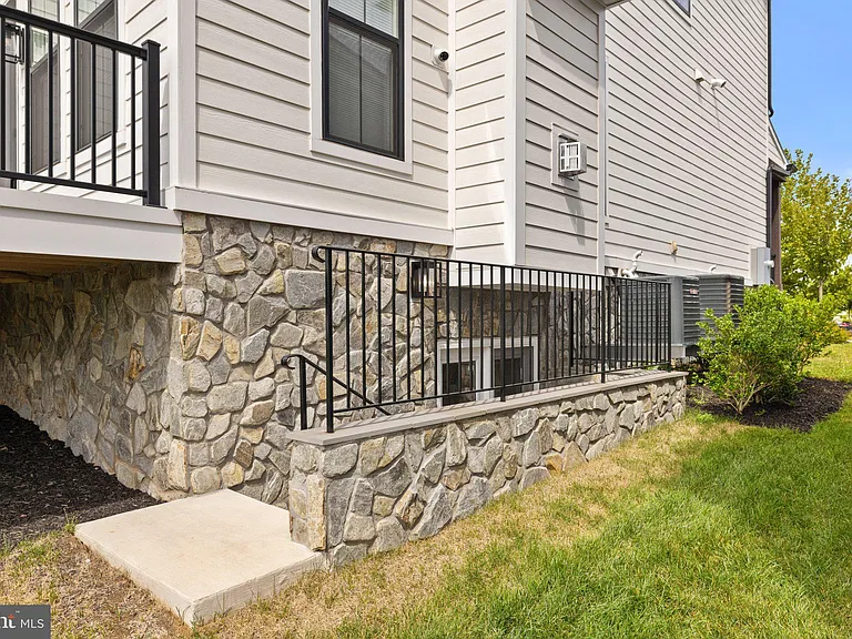 23747 Alton Ridge Pl — Photo 54