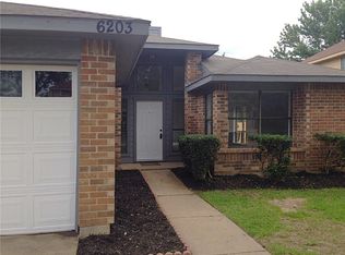 6203 Fairlane Dr, Arlington, TX 76001