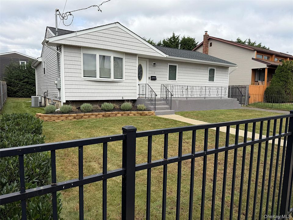 1st image of 218 E Alhambra Avenue
