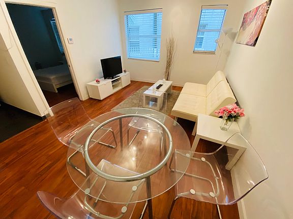 3rd image of 1552 Drexel Ave #103